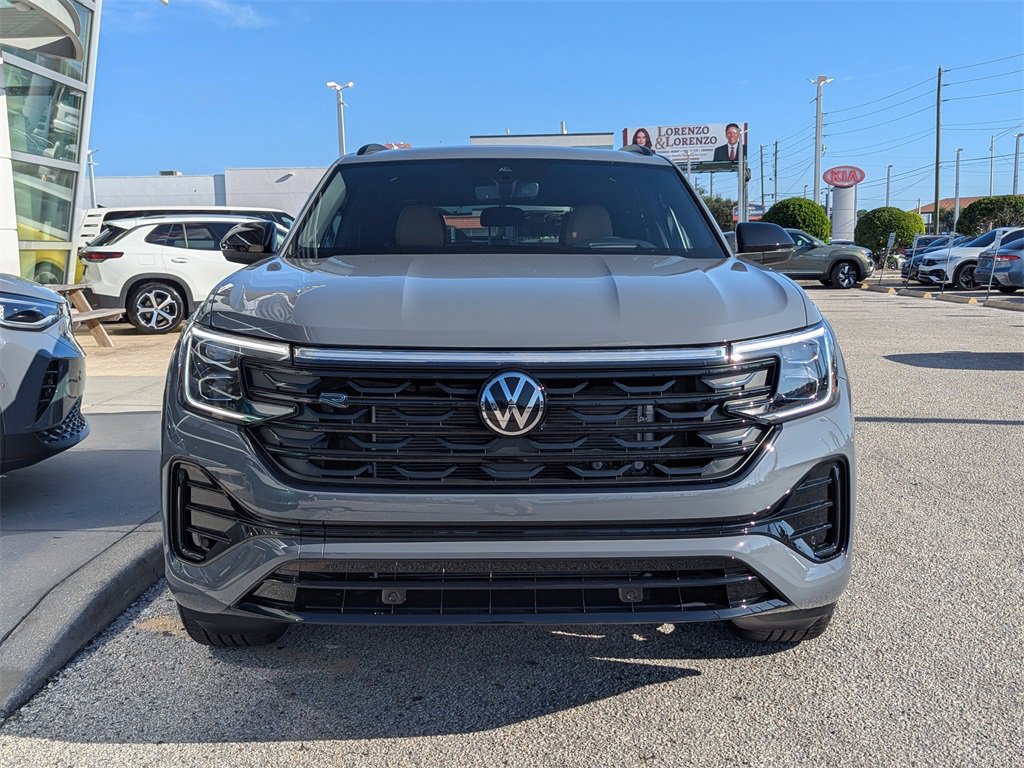 New 2026 Volkswagen Atlas Cross Sport SEL R-Line image 4