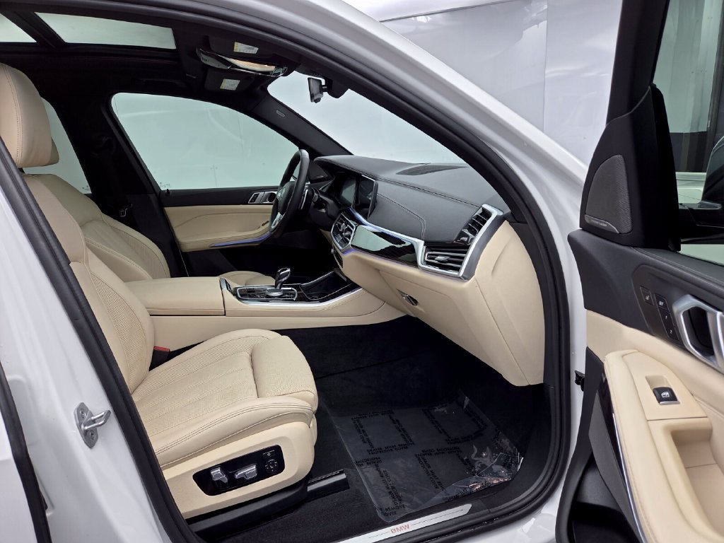 Used 2021 BMW X5 sDrive40i w/ Premium Package RWD image 11