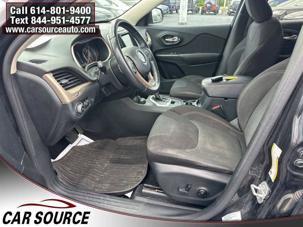 Used 2016 Jeep Cherokee Latitude w/ Comfort/Convenience Group AWD/4WD image 9