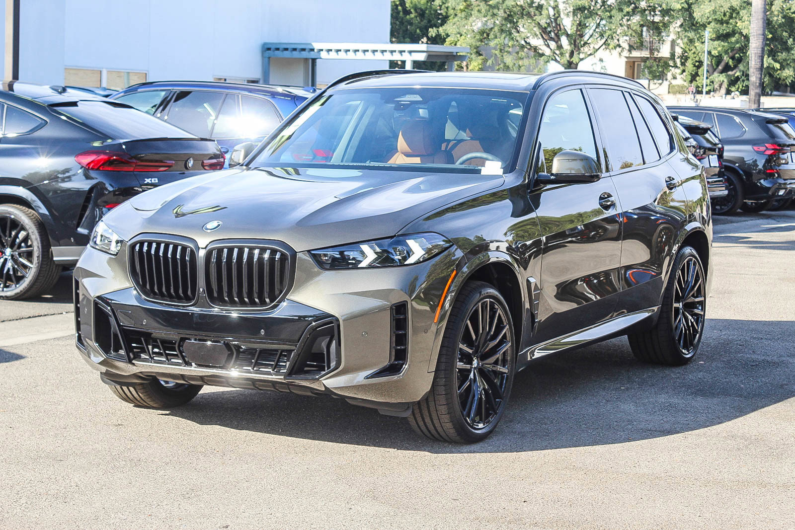 New 2026 BMW X5 sDrive40i w/ M Sport Package image 3