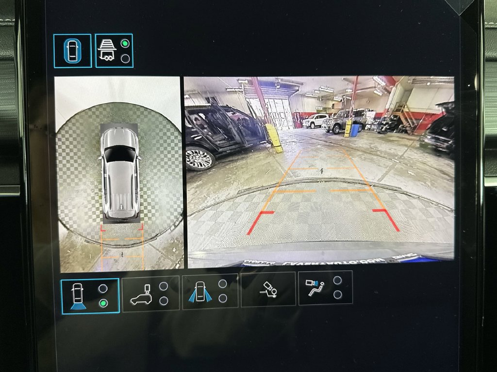 New 2027 GMC Acadia Elevation w/ Elevation Premium Package FWD image 17
