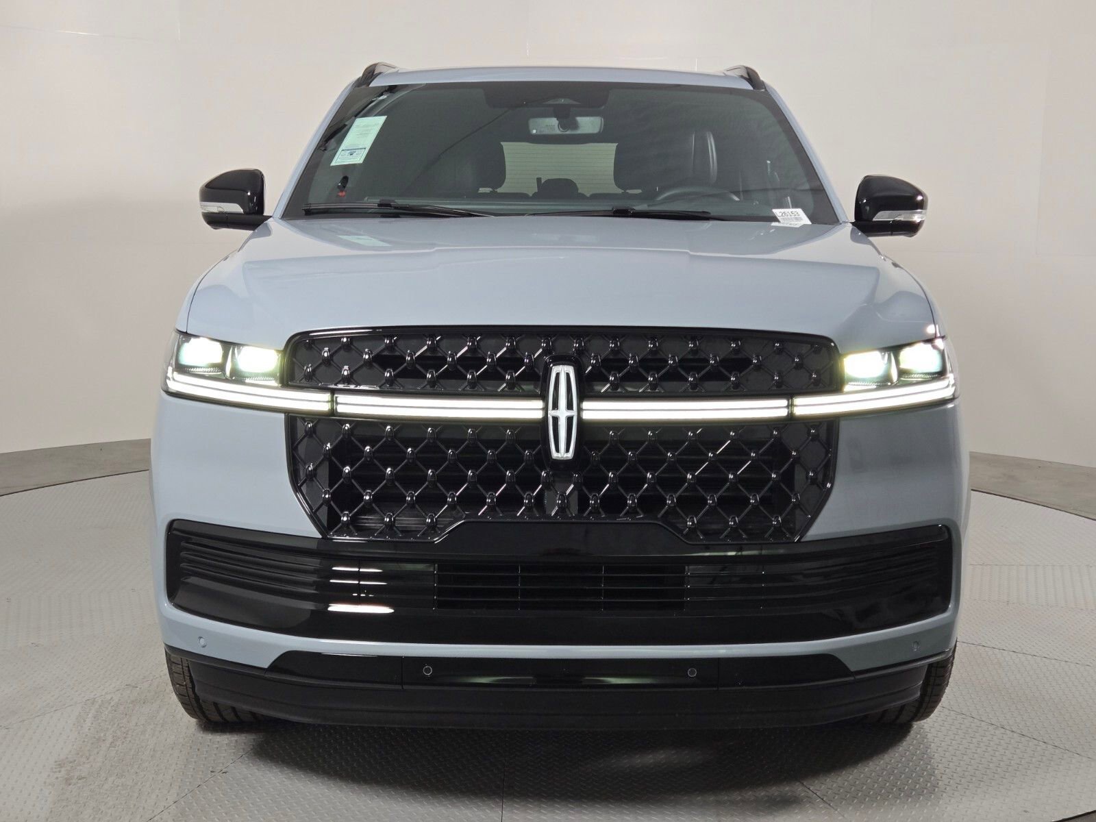 New 2026 Lincoln Navigator L Reserve w/ Jet Appearance Package AWD/4WD image 10