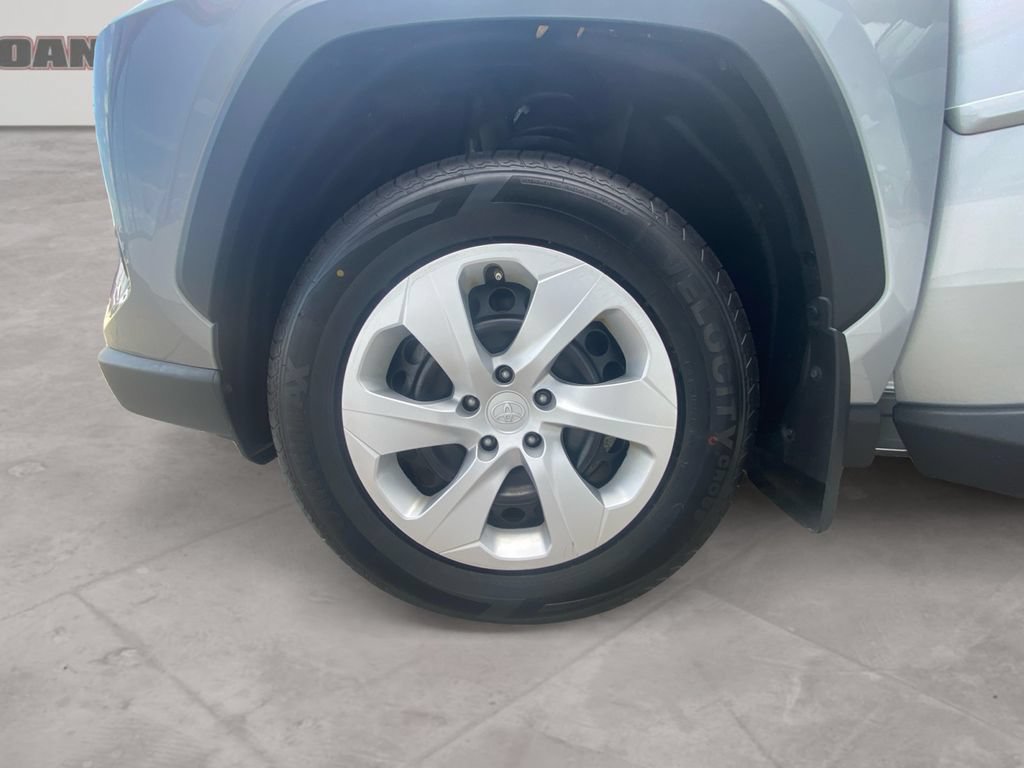 Used 2024 Toyota RAV4 LE AWD/4WD image 14