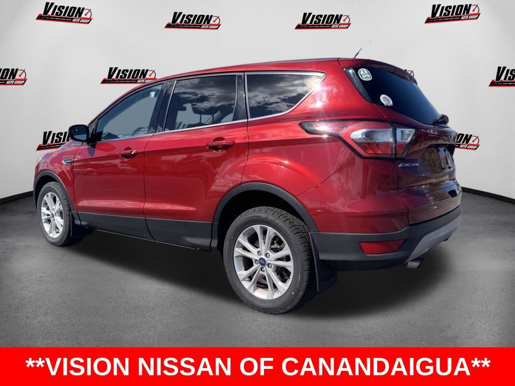 Used 2017 Ford Escape SE w/ SE Cold Weather Package AWD/4WD image 2