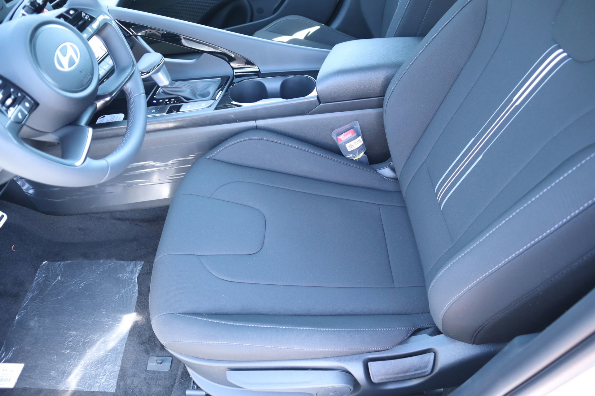 New 2026 Hyundai Elantra SEL Sport image 11