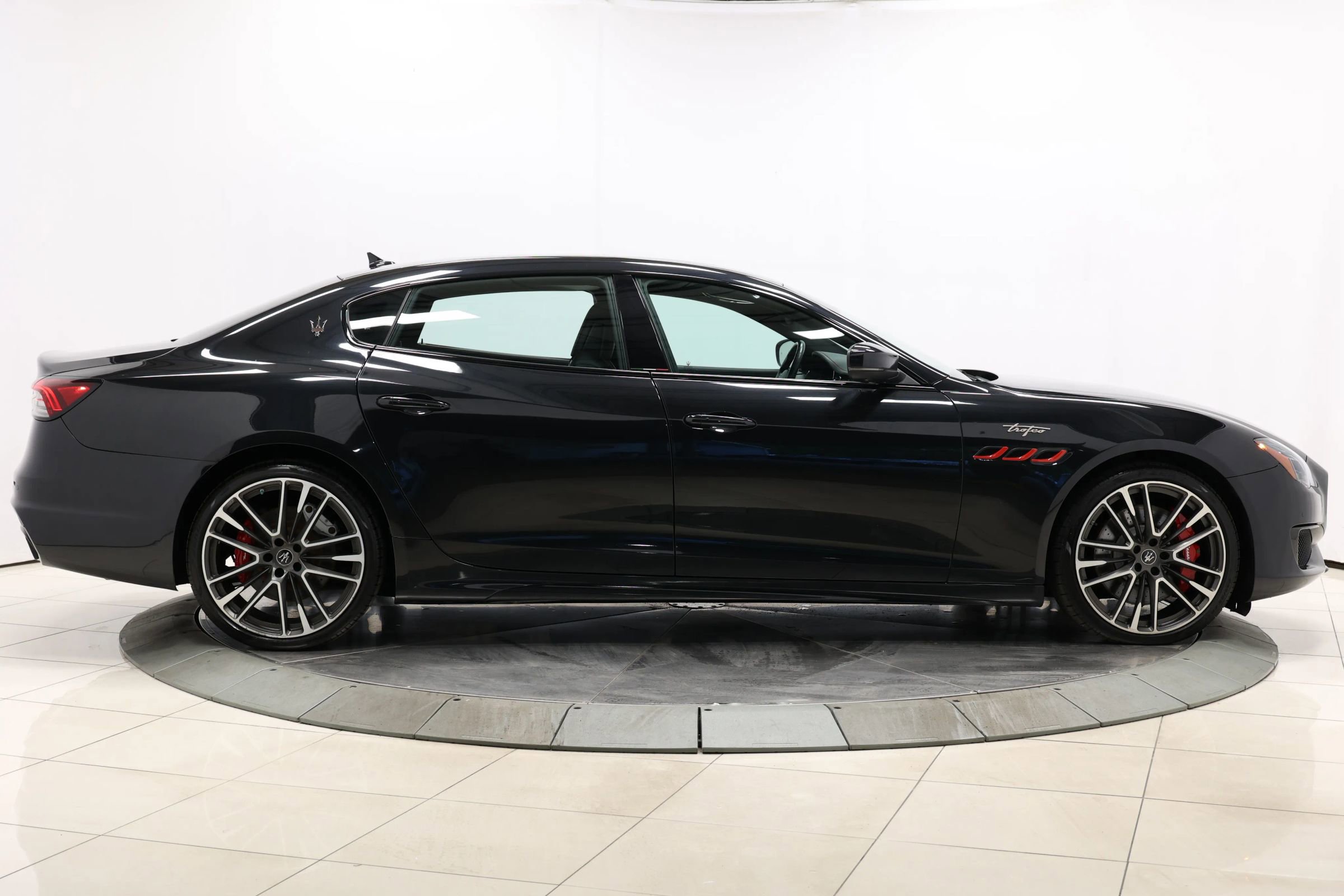 Used 2022 Maserati Quattroporte Trofeo image 68
