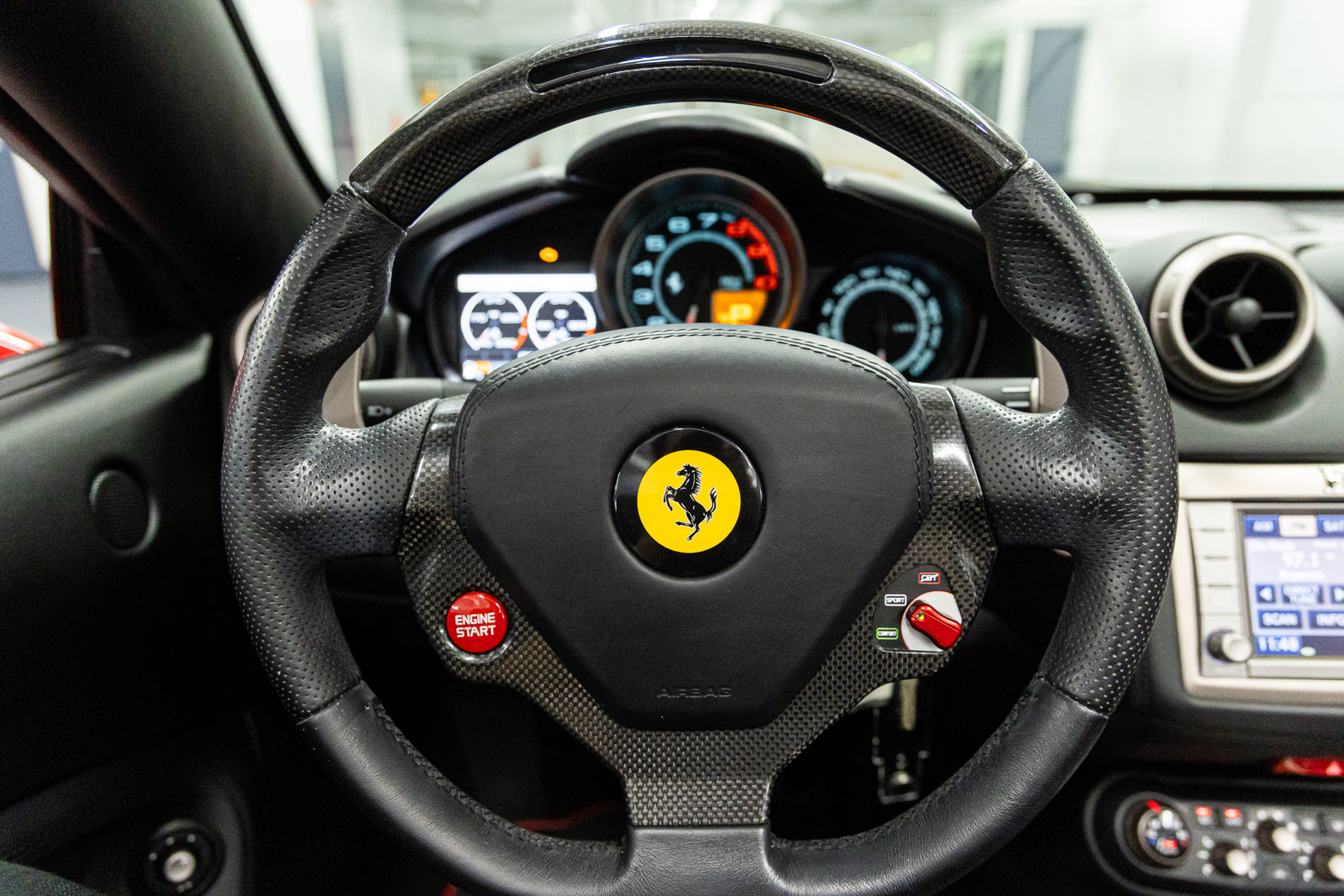 Used 2011 Ferrari California RWD image 64