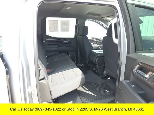 Used 2023 Chevrolet Silverado 1500 LT AWD/4WD image 40