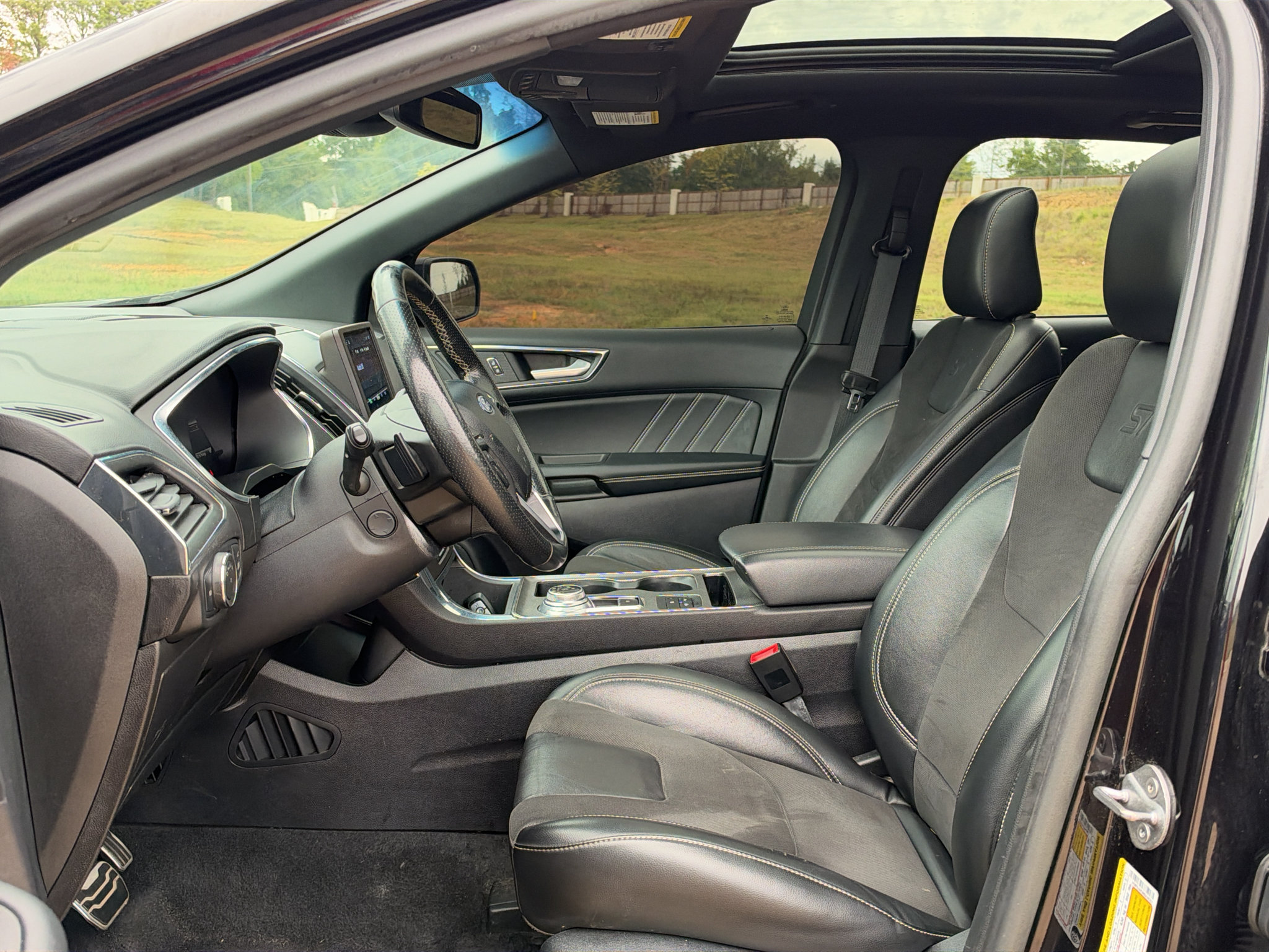 Used 2021 Ford Edge ST w/ Equipment Group 401A AWD/4WD image 12