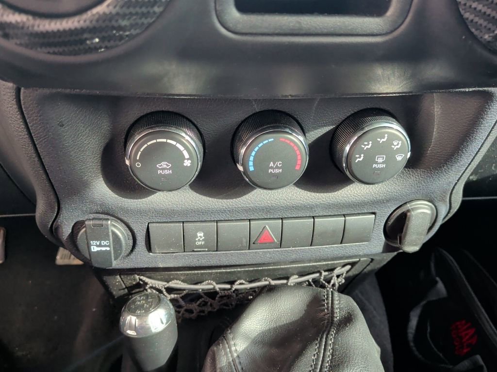 Used 2016 Jeep Wrangler Unlimited Sport w/ Max Tow Package AWD/4WD image 19