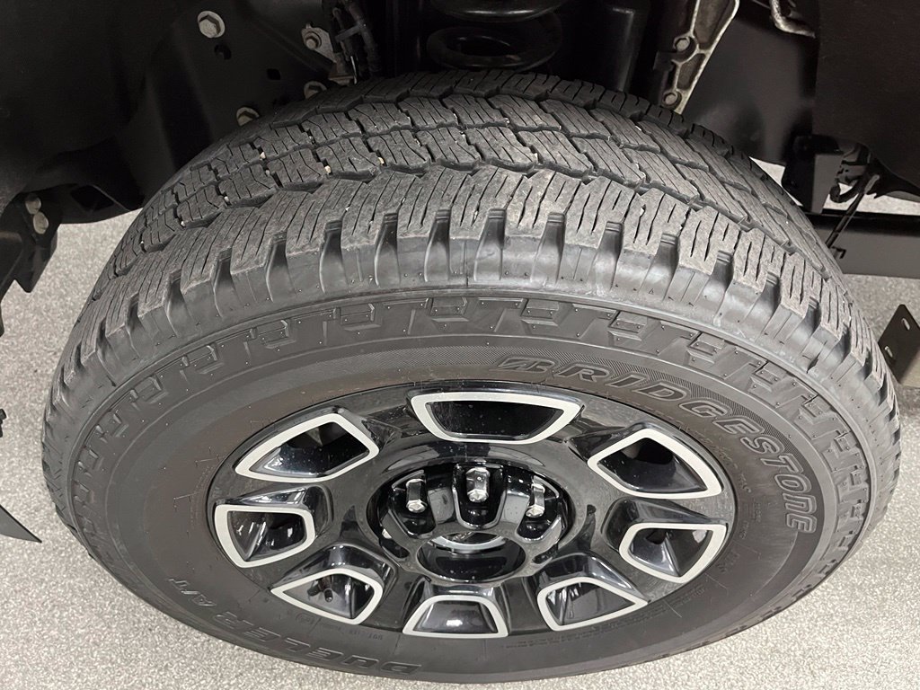 Used 2025 Ford F350 Platinum AWD/4WD image 15