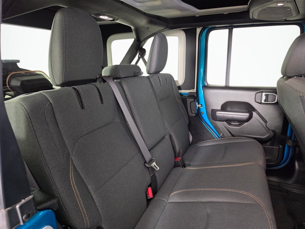 Used 2024 Jeep Wrangler Unlimited AWD/4WD image 38