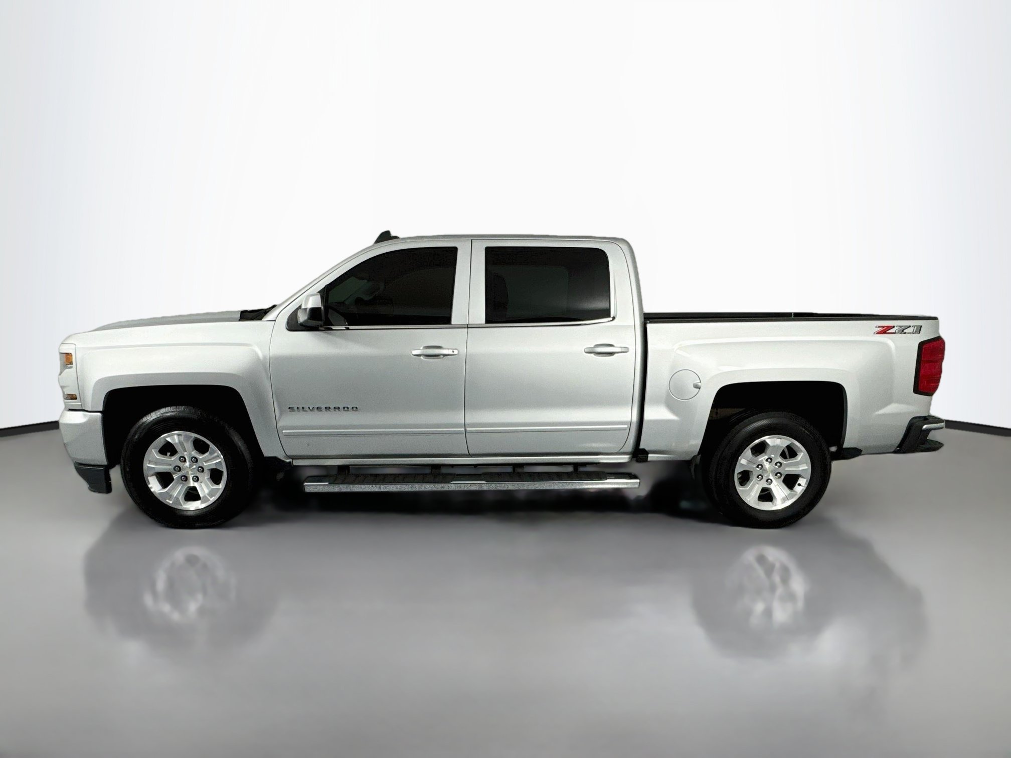 Used 2018 Chevrolet Silverado 1500 LT w/ All Star Edition AWD/4WD image 8