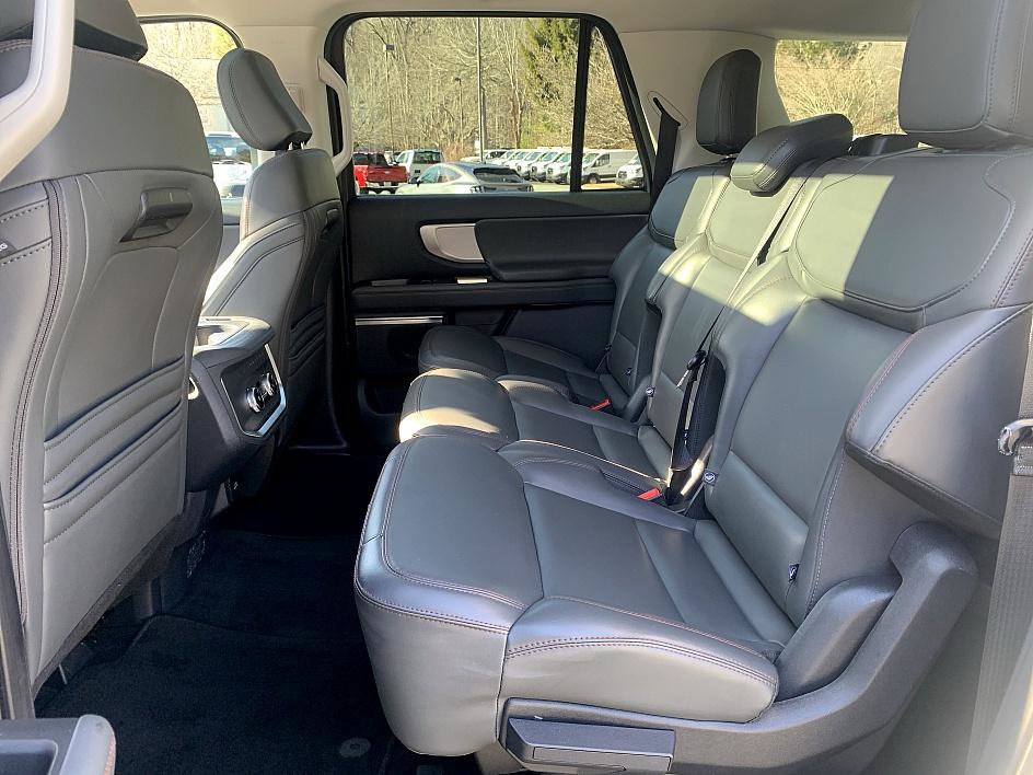 Used 2025 Ford Expedition Max Active image 12