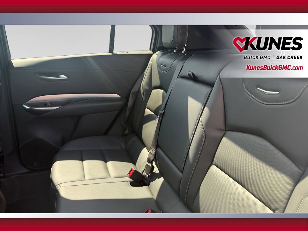 Used 2023 Cadillac XT4 Premium Luxury w/ Enhanced Visibility Package AWD/4WD image 33