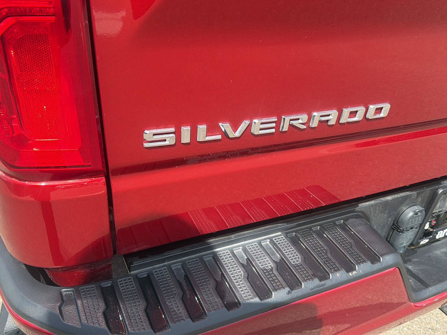 Used 2023 Chevrolet Silverado 1500 RST AWD/4WD image 10