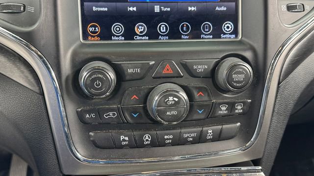 Used 2018 Jeep Grand Cherokee Laredo AWD/4WD image 26