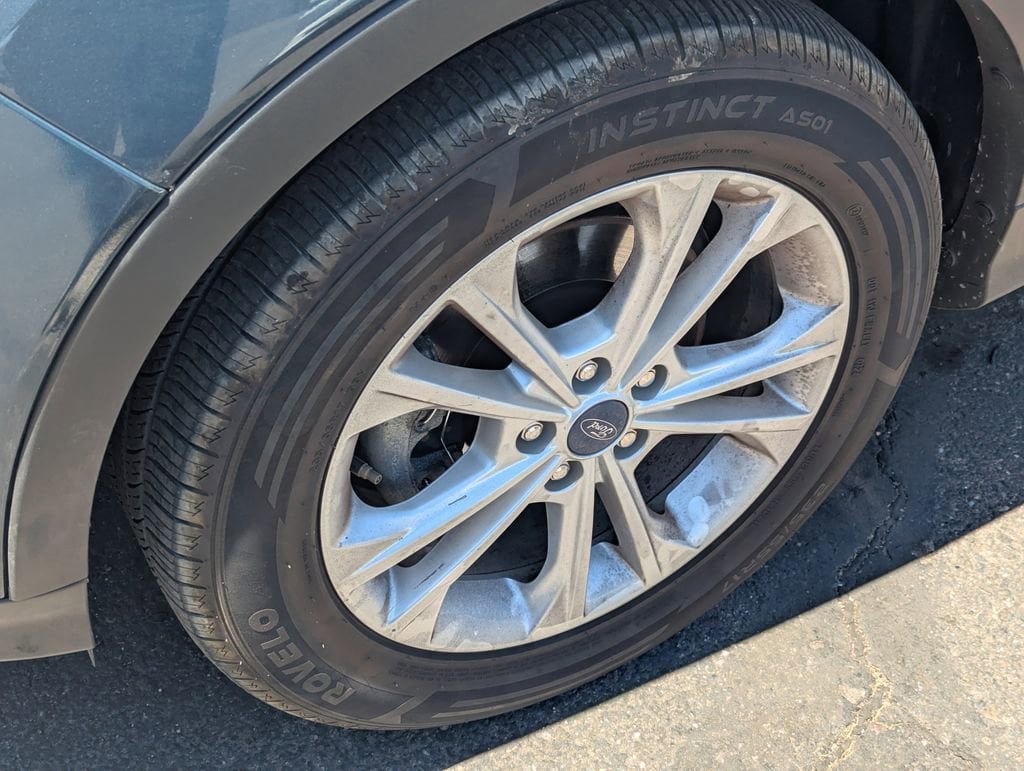 Used 2019 Ford Escape SEL FWD image 10