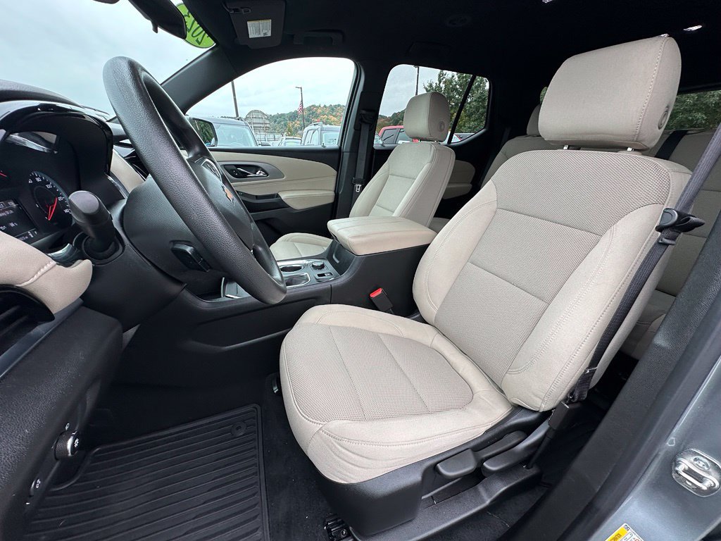 Used 2023 Chevrolet Traverse LS w/ Safety Package AWD/4WD image 18