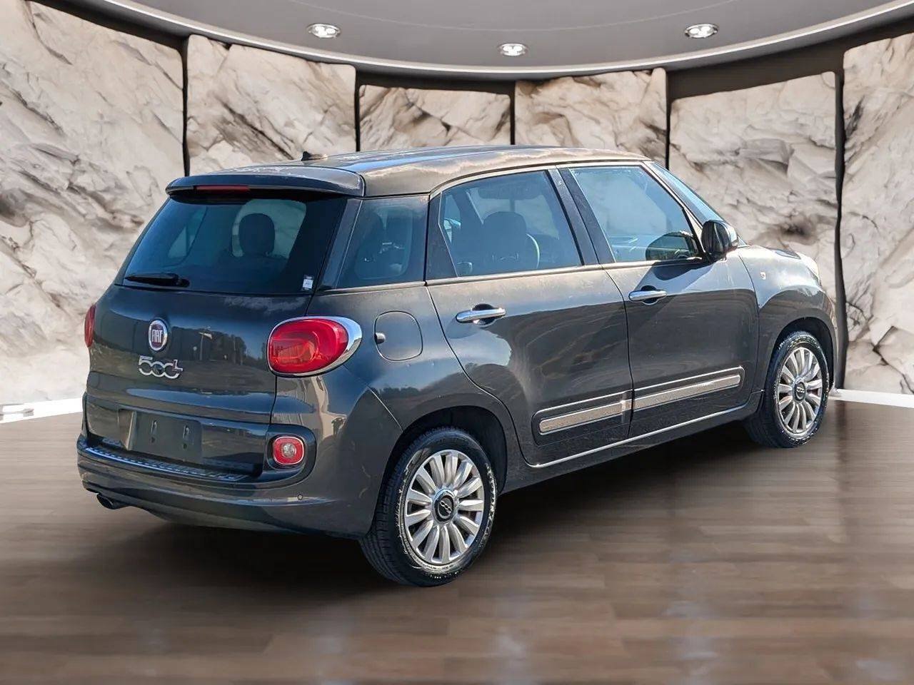 Used 2015 FIAT 500L Lounge FWD image 13