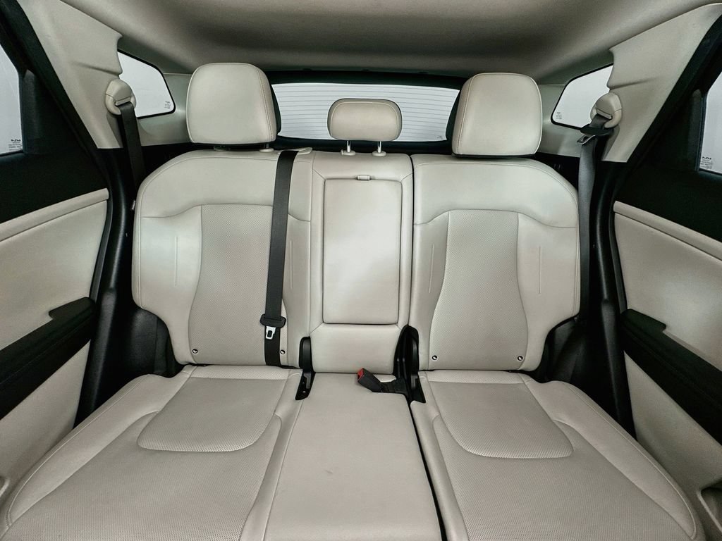Used 2025 Kia Sportage EX w/ Premium Package FWD image 13