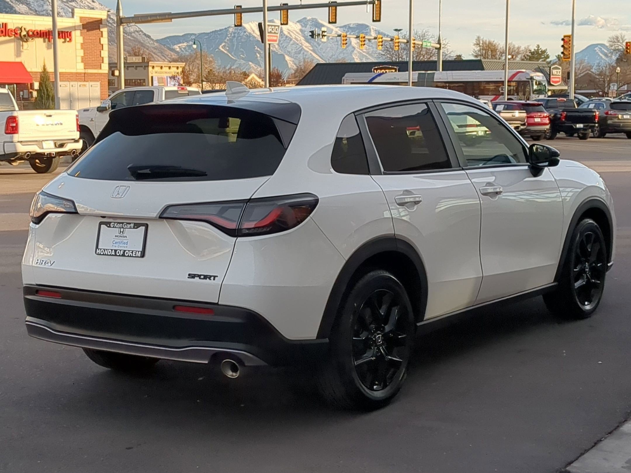 Certified 2025 Honda HR-V Sport image 3