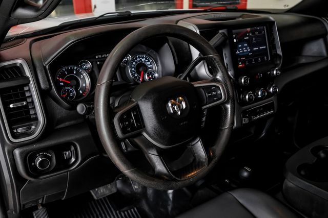 Used 2024 RAM 5500 Tradesman w/ Chrome Appearance Group AWD/4WD image 17