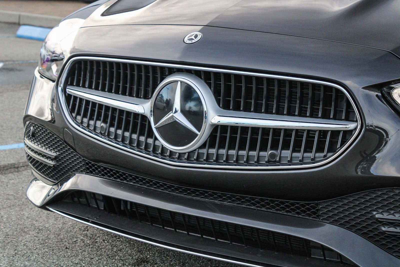 Certified 2025 Mercedes-Benz C 300 4MATIC Sedan image 5