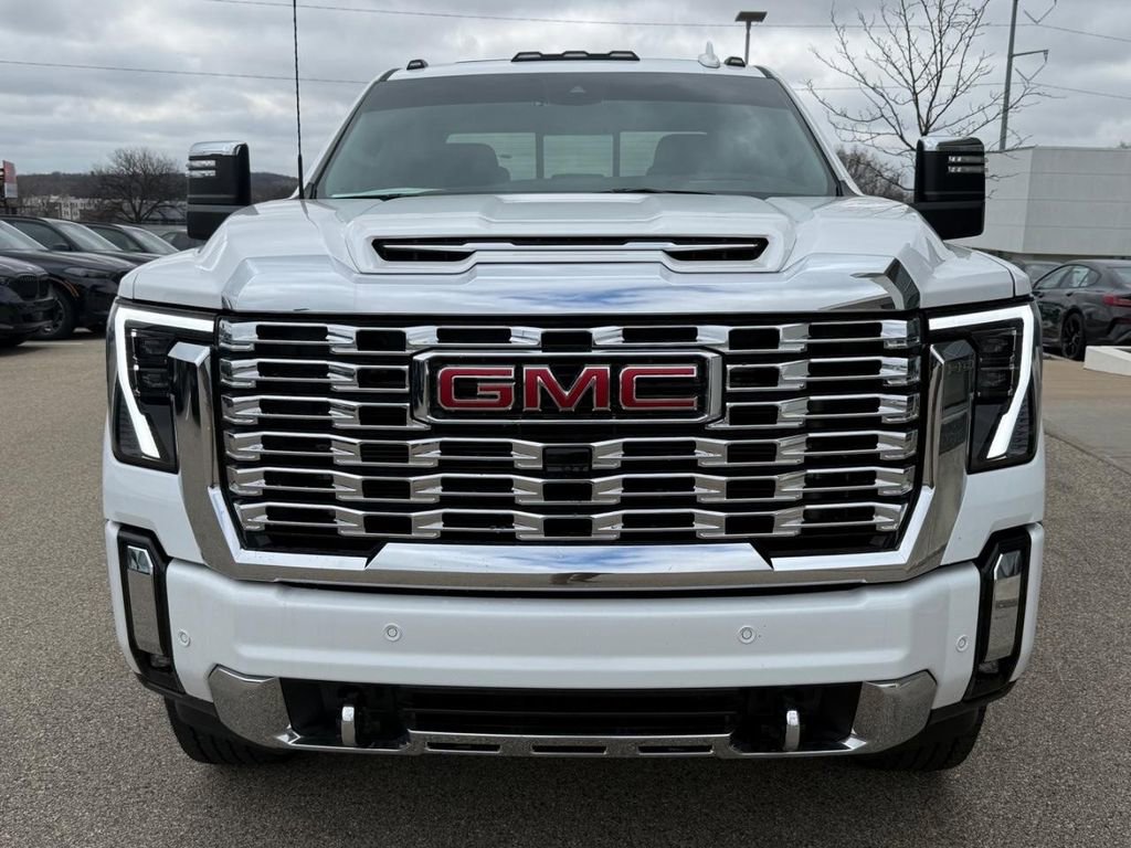 Used 2024 GMC Sierra 2500 Denali w/ Denali Reserve Package image 9