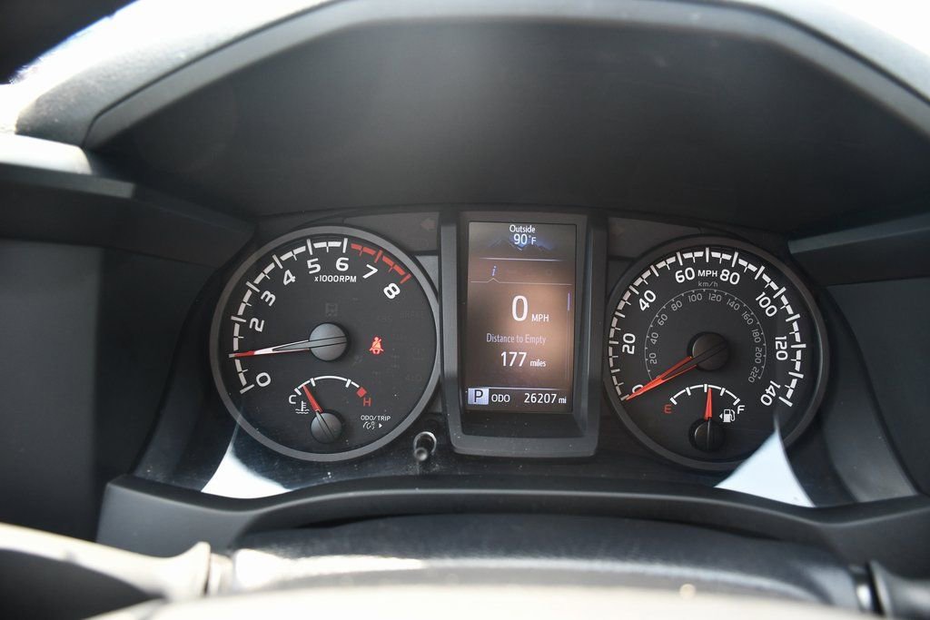 Used 2022 Toyota Tacoma SR image 13
