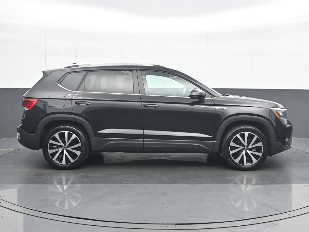 Used 2022 Volkswagen Taos SE AWD/4WD image 7