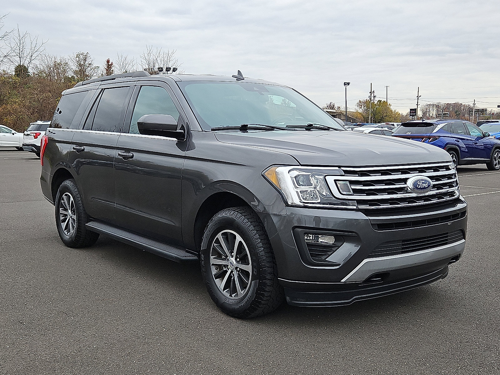 Used 2020 Ford Expedition XLT image 1