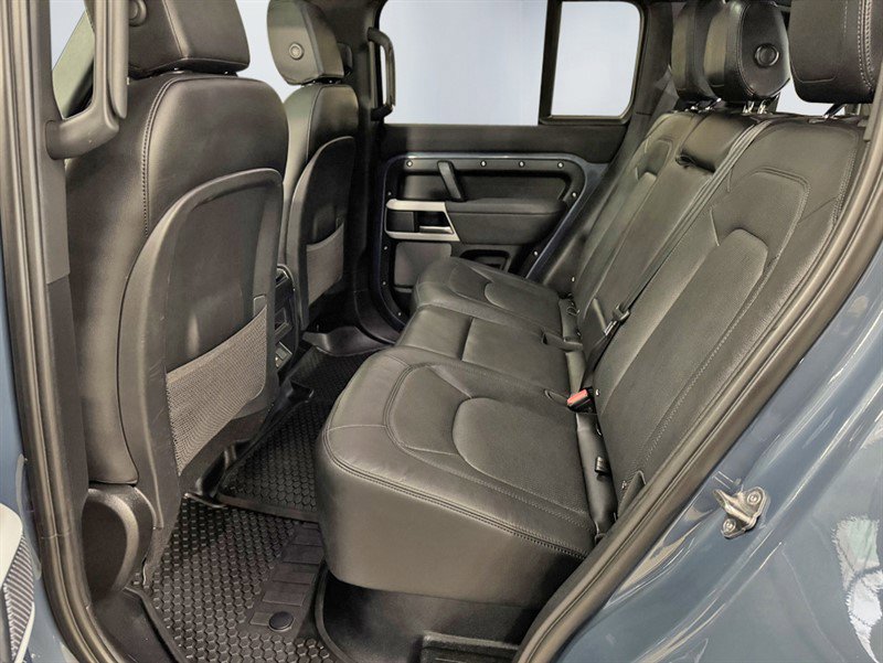 Used 2023 Land Rover Defender 110 SE image 20