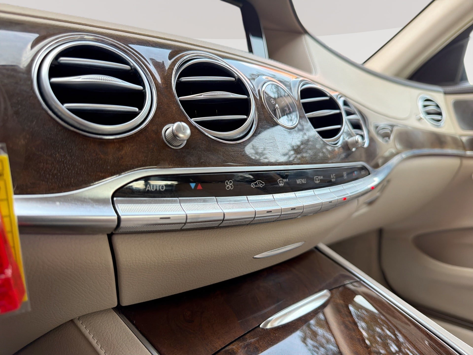 Used 2017 Mercedes-Benz S 550 4MATIC Sedan image 17