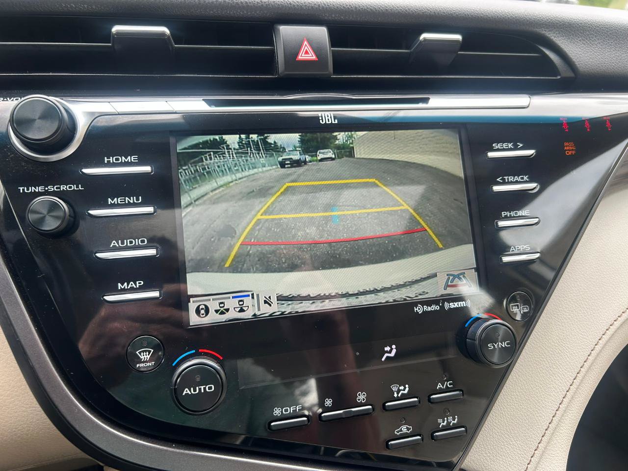 Used 2019 Toyota Camry XLE w/ Driver Assist Package FWD image 21