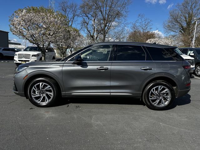 Certified 2025 Lincoln Corsair AWD image 8