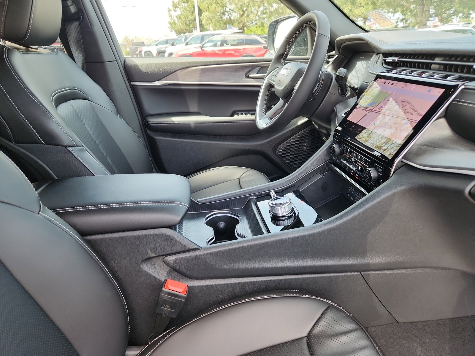 New 2025 Jeep Grand Cherokee Limited w/ Luxury Tech Group II image 19