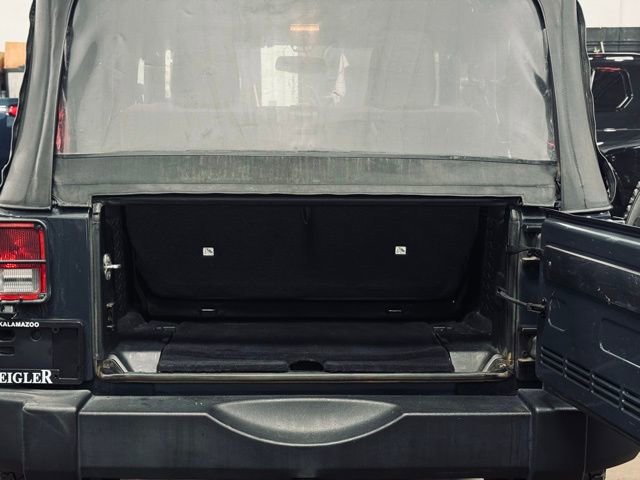 Used 2018 Jeep Wrangler Sport image 10