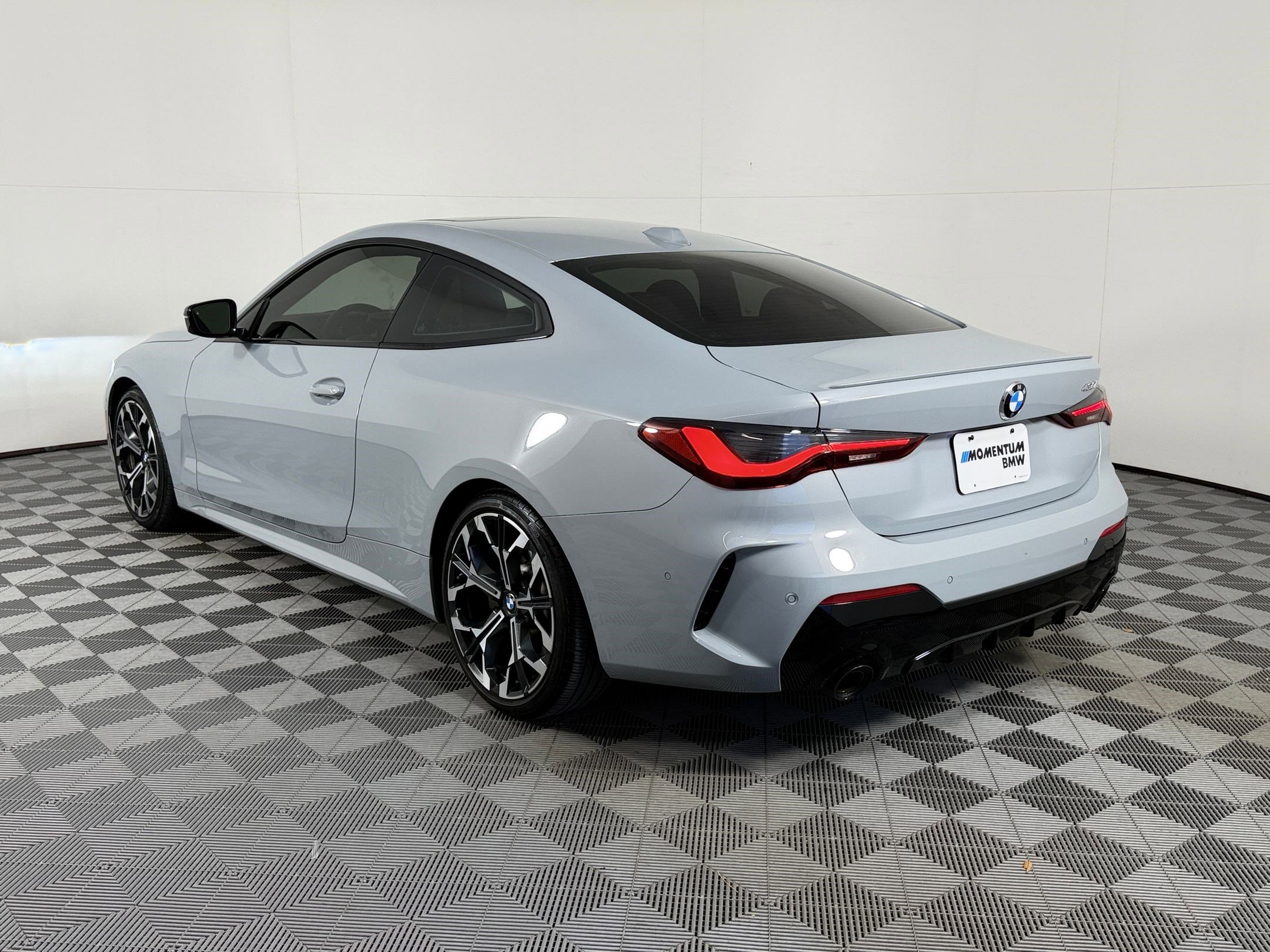 Certified 2025 BMW 430i Coupe w/ M Sport Package RWD image 3