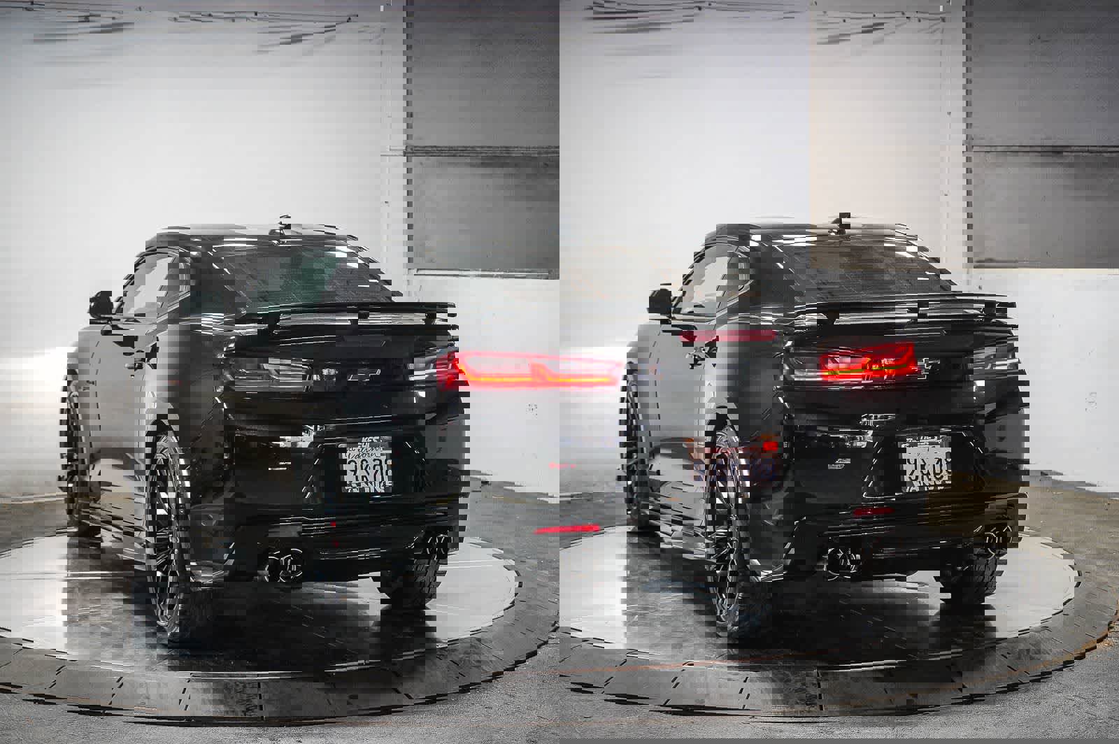 Used 2017 Chevrolet Camaro SS image 8