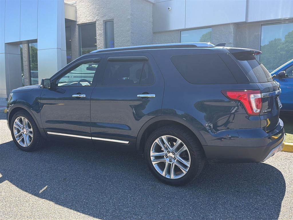 Used 2017 Ford Explorer Limited FWD image 4