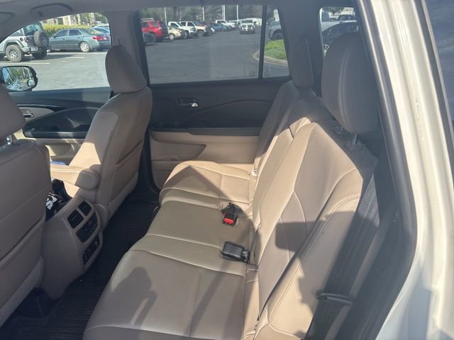 Used 2017 Honda Pilot Touring image 15