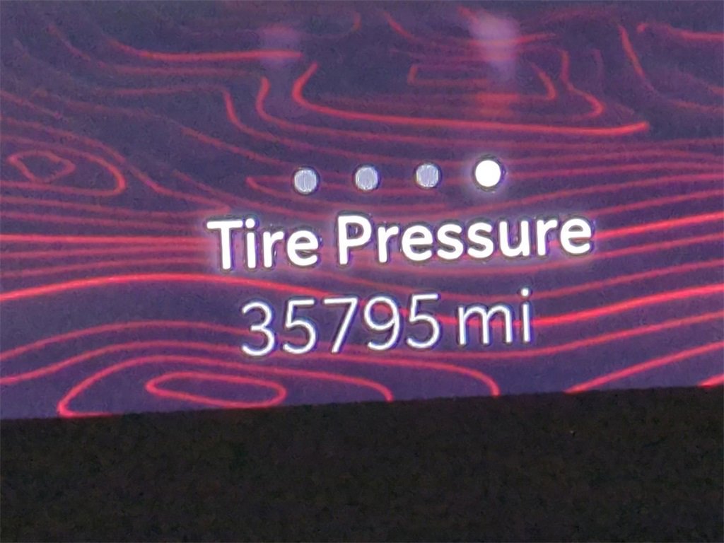 Used 2022 Jeep Grand Cherokee Overland w/ Advanced Protech Group III image 36