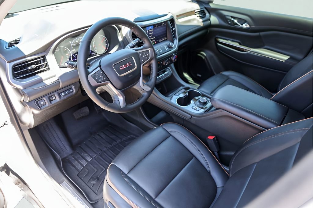 Used 2023 GMC Acadia AT4 w/ Technology Package AWD/4WD image 13