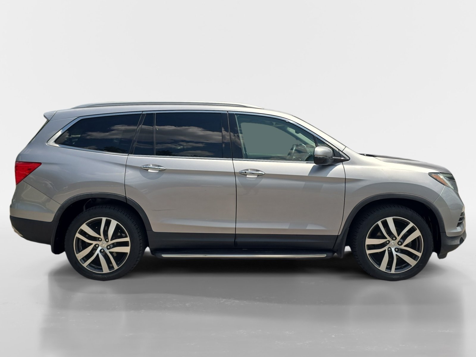 Used 2018 Honda Pilot Elite image 7