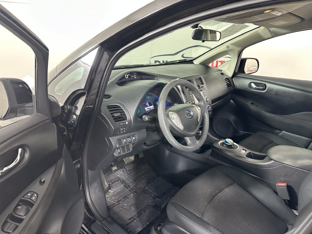 Used 2017 Nissan Leaf S FWD image 15