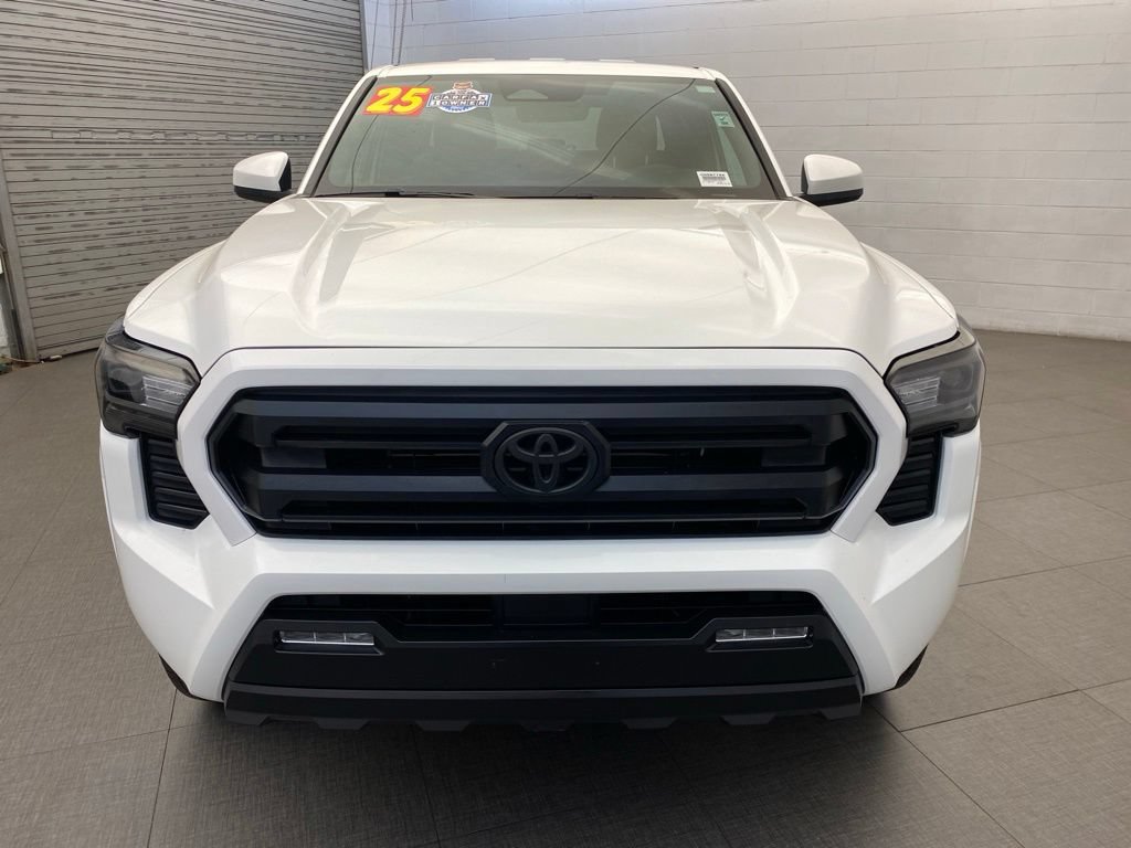 Used 2025 Toyota Tacoma SR5 AWD/4WD image 3