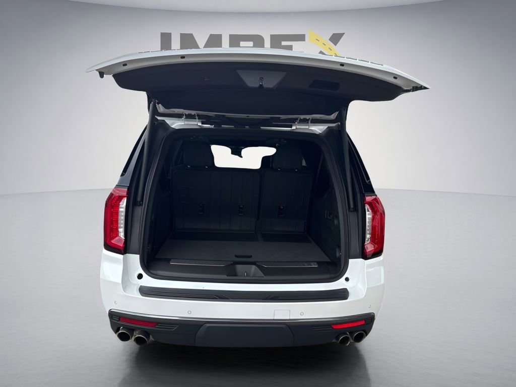 Used 2023 GMC Yukon XL Denali Ultimate w/ LPO, Floor Liner Package AWD/4WD image 13