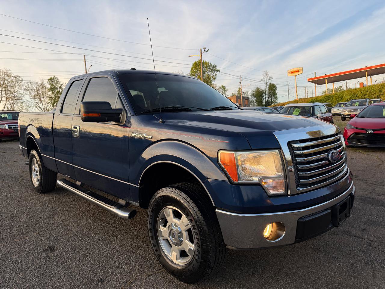 Used 2010 Ford F150 XLT image 3
