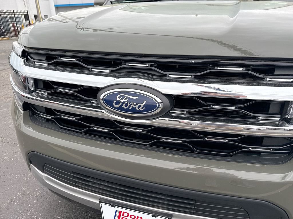 Used 2024 Ford Expedition Limited image 32